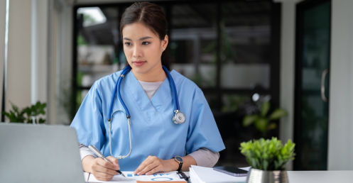 Examen détaillé des réfugiés